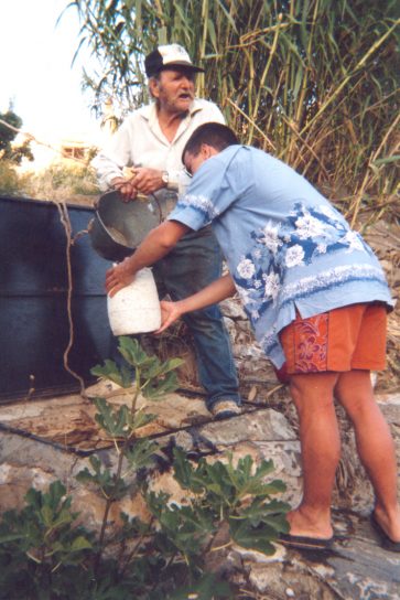 Minas au puits, juillet 2003