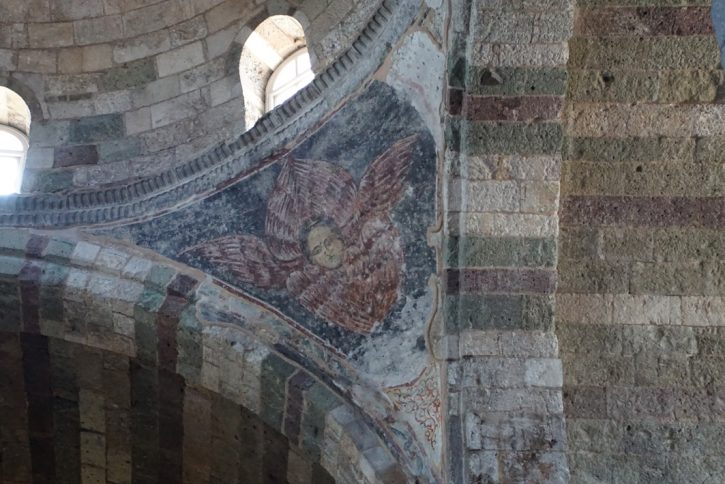 L'église aux 100 portes